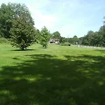 Деревянный коттедж Clos Du Ry De Snaye *
