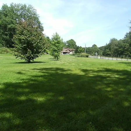 Деревянный коттедж Clos Du Ry De Snaye *